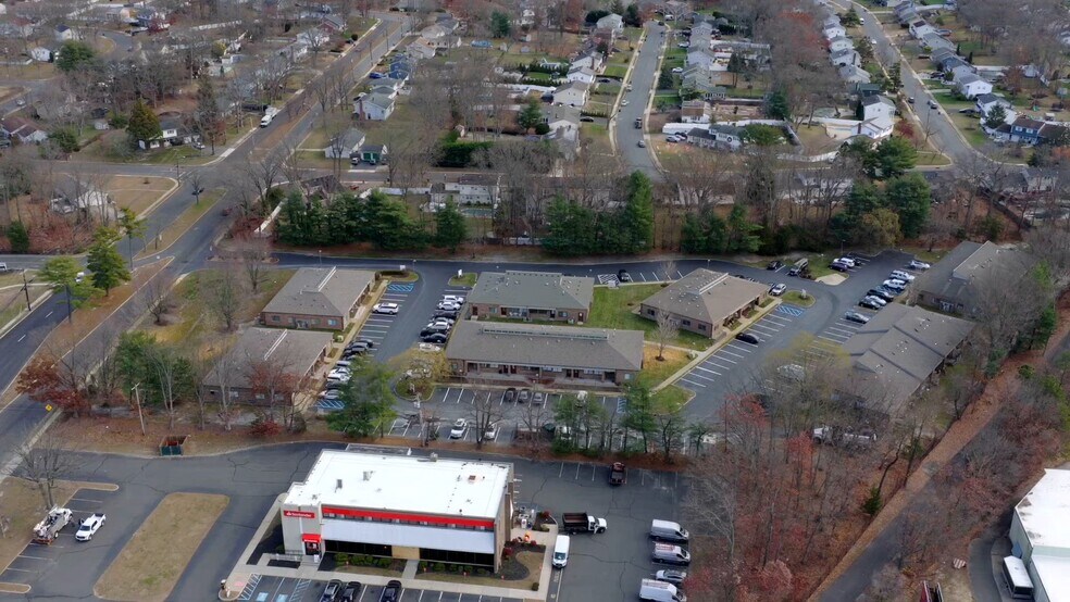 Primary Photo Of 301-303 Candlewood Cmn, Howell Medical For Lease