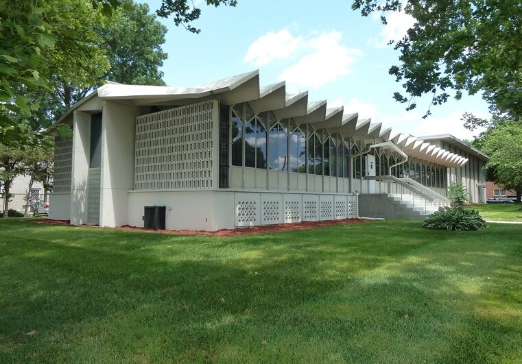 More Photos Of 22400 W 7 Mile Rd, Detroit Office For Sale