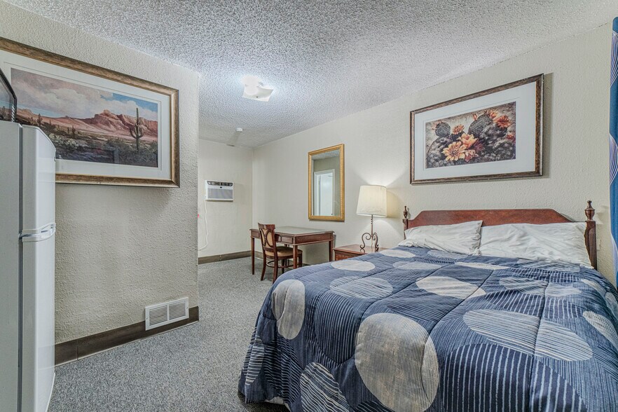 More Photos Of 2724 W Marland St, Hobbs Hotel For Sale