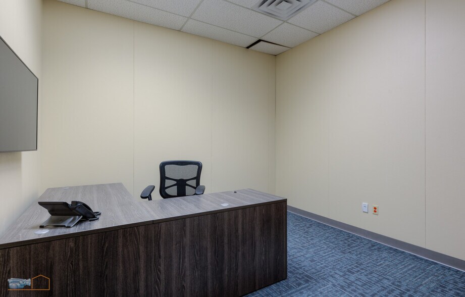 More Photos Of 1860 Lefthand Cir, Longmont Light Manufacturing For Lease