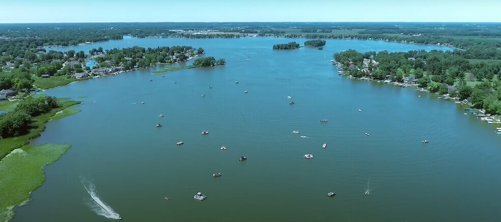 More Photos Of 2310-2320 E State Road 14, Rochester Storefront For Lease