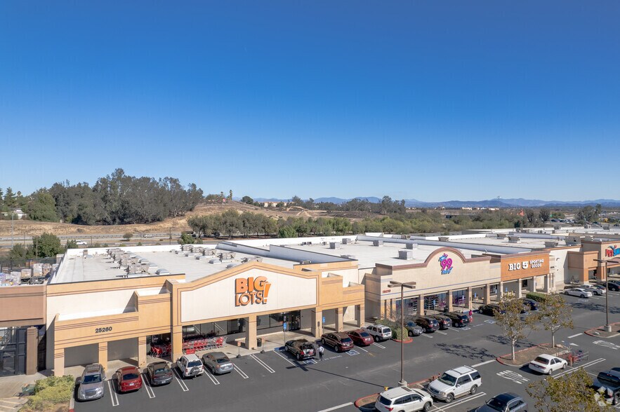 More Photos Of 25250-25340 Madison Ave, Murrieta Unknown For Lease