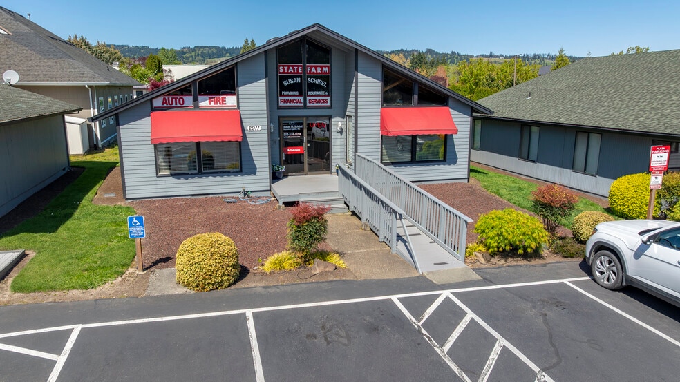 More Photos Of 2911 E Portland Rd, Newberg Office For Sale