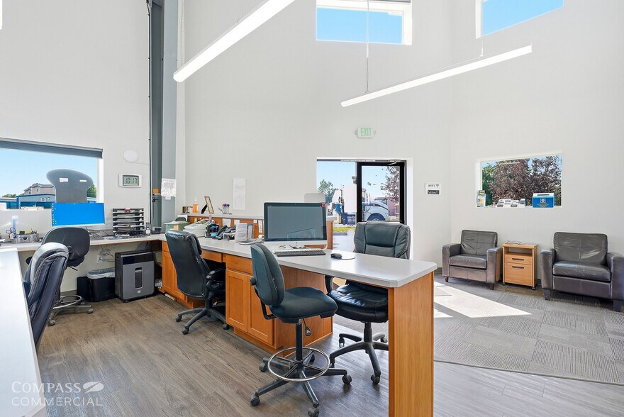 More Photos Of 188 W Sisters Park Dr, Sisters Warehouse For Sale