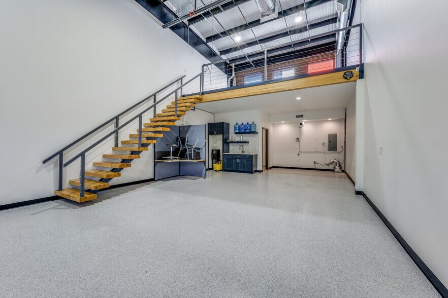 More Photos Of 4451 Dale Earnhardt Way, Northlake Light Distribution For Lease