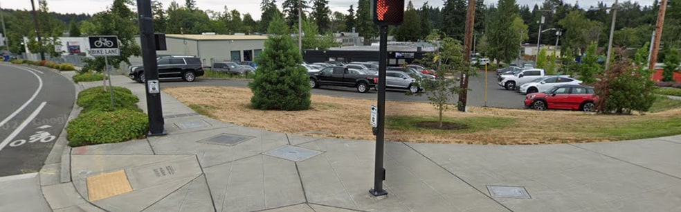 More Photos Of 13600 NE Spring Blvd, Bellevue Warehouse For Lease