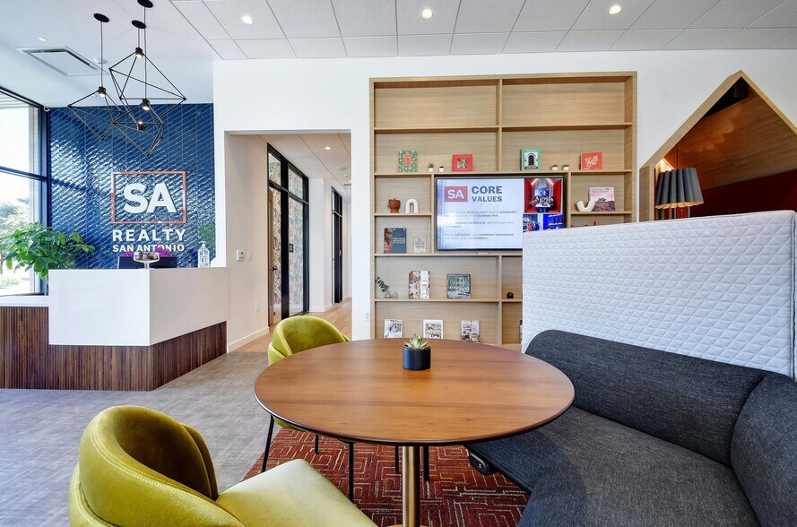 More Photos Of 17346 La Cantera Pky, San Antonio Office For Lease