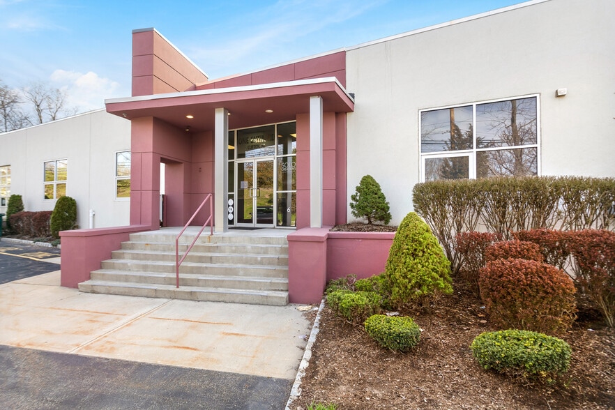 More Photos Of 1 Entin Rd, Clifton Manufacturing For Lease