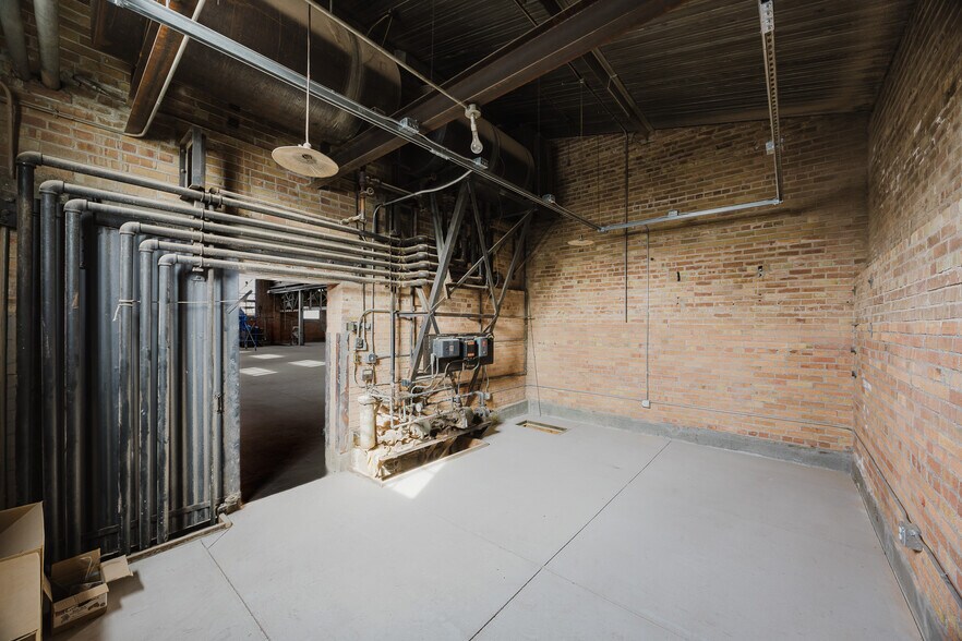 More Photos Of 755 W Silver St, Elko Contractor Storage Yard For Lease