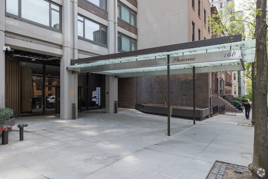 More Photos Of 160 E 65th St, New York Apartments For Lease