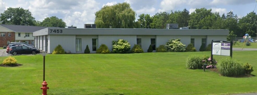 Primary Photo Of 7453 Morgan Rd, Liverpool Office For Sale