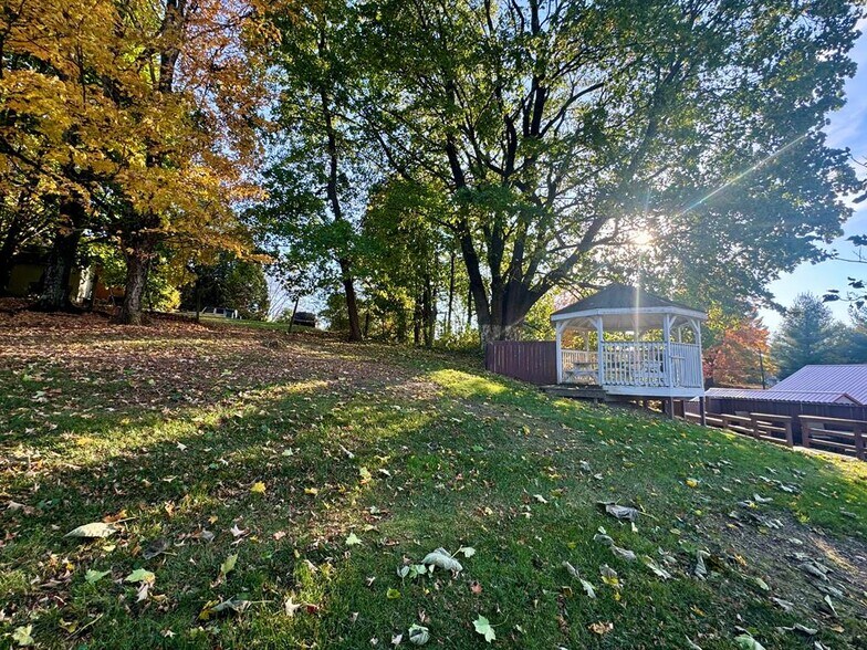 More Photos Of 715 N Kanawha St, Beckley Freestanding For Lease