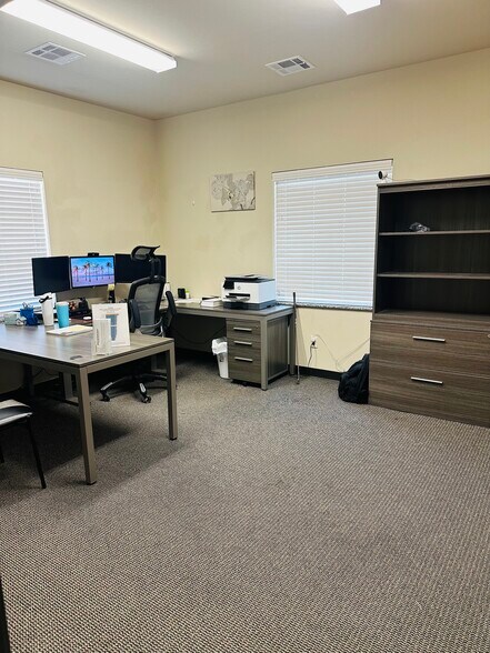 More Photos Of 2236 W Hefner Rd, Oklahoma City Office For Lease