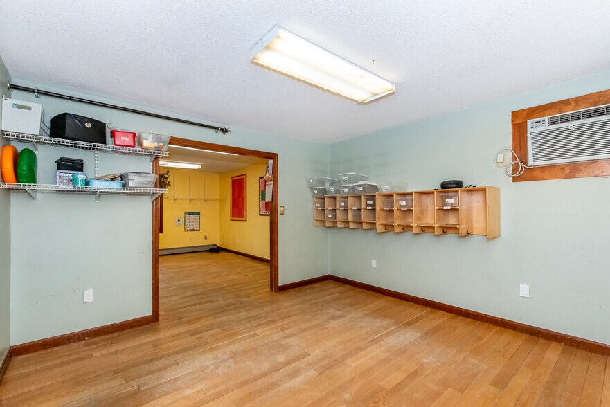 More Photos Of 105 Durham Rd, Dover Daycare Center For Sale