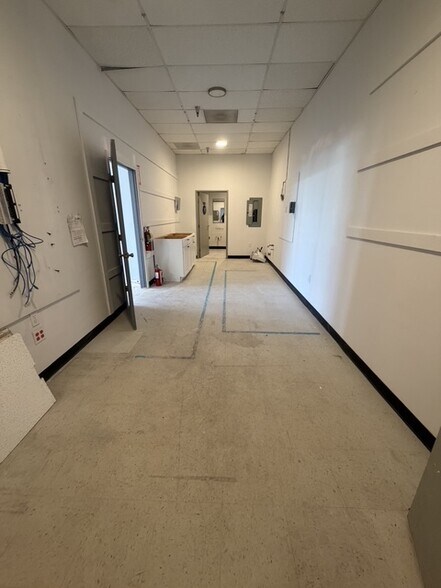 More Photos Of 777 California 49, Jackson General Retail For Lease