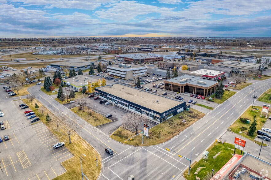 More Photos Of 7070 11th St SE, Calgary Freestanding For Lease