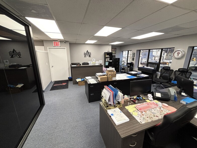 More Photos Of 72 Sharrott Ave, Staten Island Office For Lease