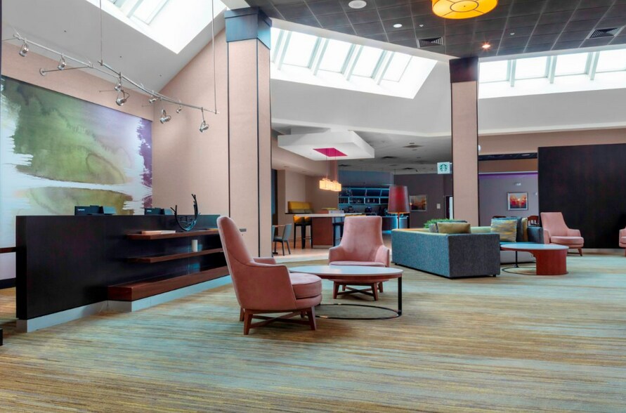 More Photos Of 1721 E Central Texas Expy, Killeen Hotel For Sale