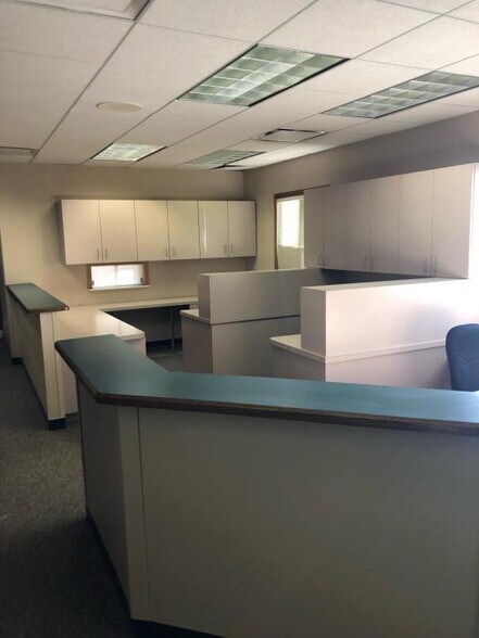Primary Photo Of 1105 E Algonquin Rd, Arlington Heights Office For Lease