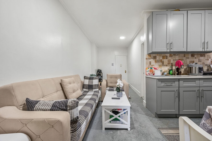 More Photos Of 2337 Bath Ave, Brooklyn Flex For Sale