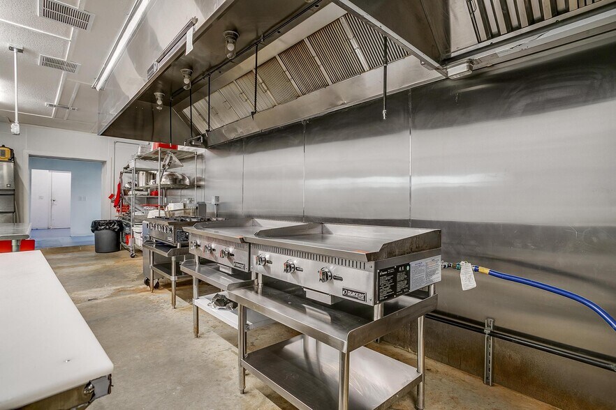 More Photos Of 4920 Tin Top Rd, Weatherford Office For Sale