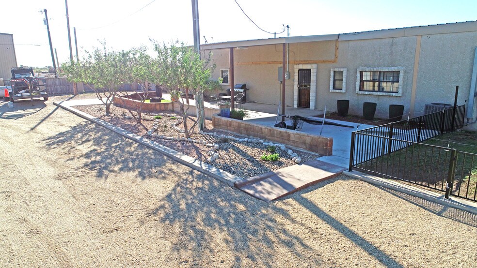 More Photos Of 9500 W 42nd St, Odessa Self Storage For Sale