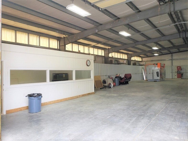 More Photos Of 109 Taylor Rd, Louisburg Warehouse For Sale