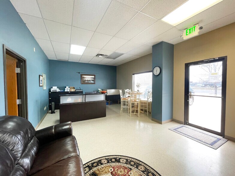 More Photos Of 1600 E Mulberry St, Fort Collins Showroom For Lease
