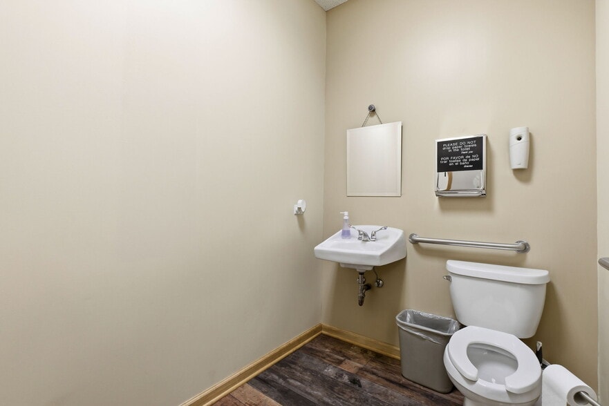 More Photos Of 2505-2507 N Halsted St, Chicago Storefront Retail Residential For Sale