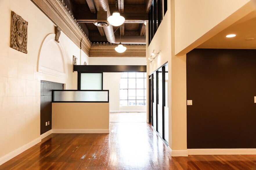 More Photos Of 394 E Main St, Ventura Office For Lease