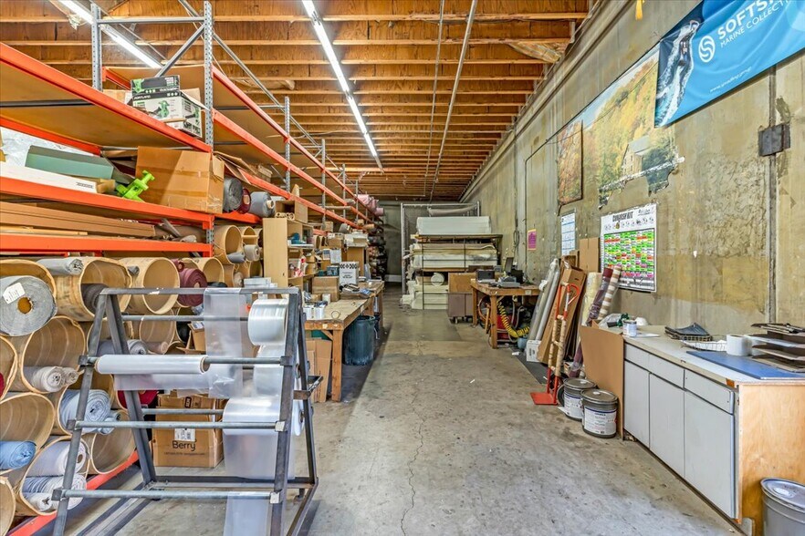 More Photos Of 1401 N Bailey Ln, Tucson Showroom For Sale