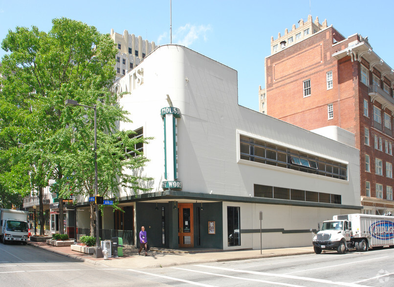 Primary Photo Of 611 Houston St, Fort Worth General Retail For Lease