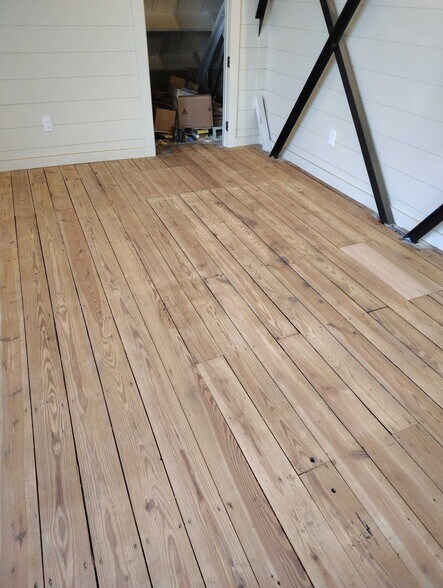 More Photos Of 112 1st St, Perrysville Flex For Lease