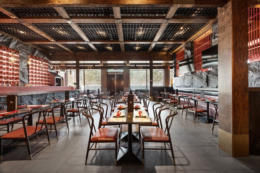 More Photos Of 45 Carmans Rd, Massapequa Restaurant For Sale