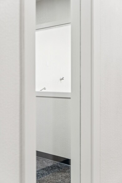 More Photos Of 2209 W 1st St, Tempe Unknown For Lease