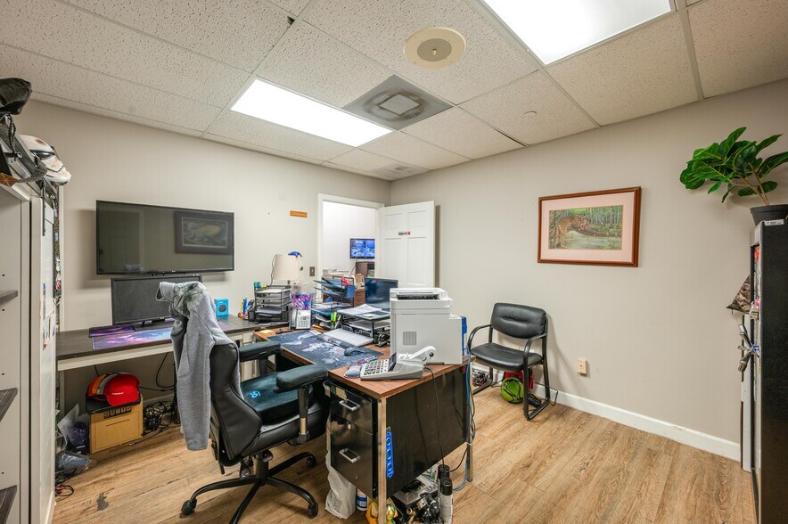More Photos Of 126 State Road 60 W, Lake Wales Freestanding For Sale