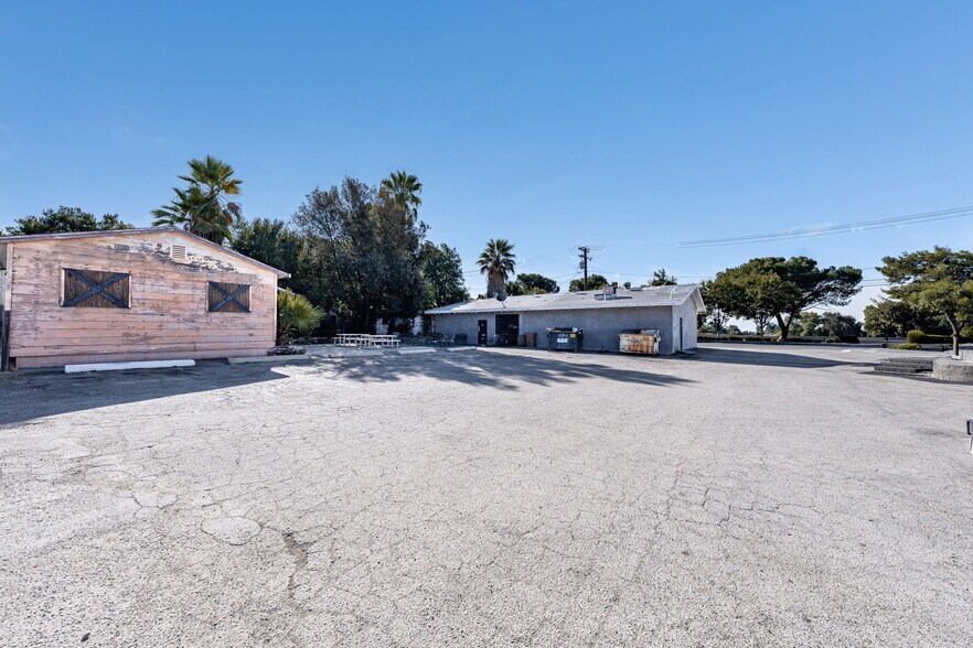 More Photos Of 10028 Foothill Blvd, Rancho Cucamonga Restaurant For Sale