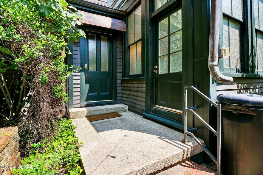 More Photos Of 118 S 4th St, Wilmington Hospitality For Sale