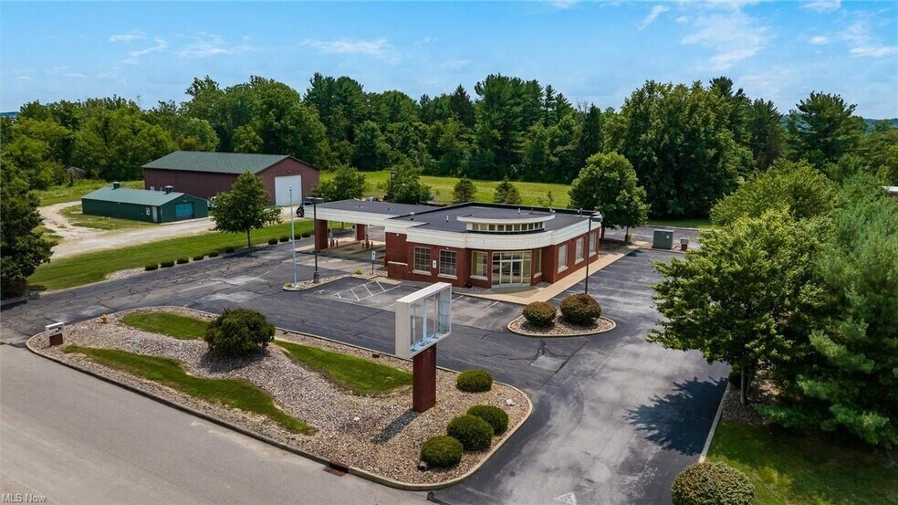 More Photos Of 61246 Southgate Rd, Cambridge Medical For Sale