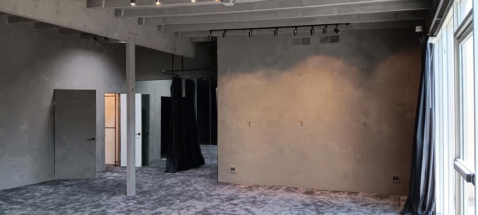 More Photos Of 306 N Flores St, Los Angeles Storefront For Lease