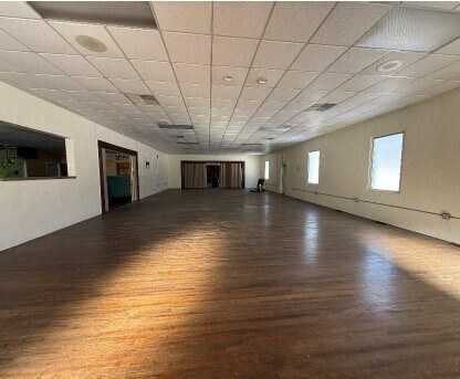 More Photos Of 45476 Harris Rd, Belleville Restaurant For Lease