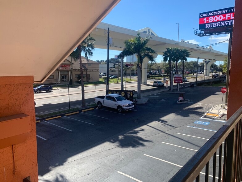More Photos Of 4707 W Gandy Blvd, Tampa Storefront Retail Office For Lease