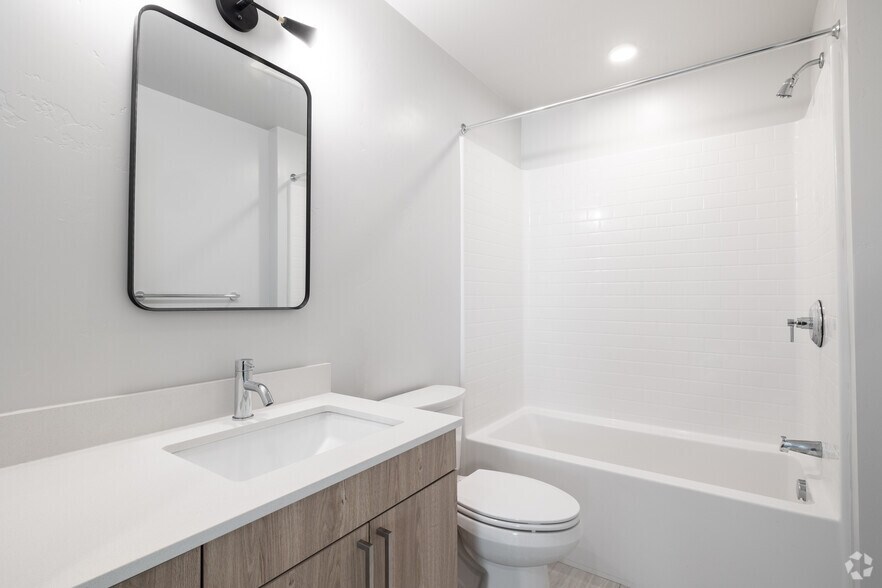 More Photos Of 2550 W Targee St, Boise Apartments For Sale