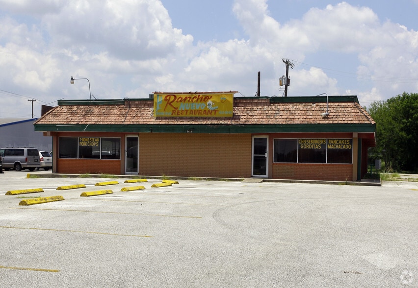 More Photos Of 2415 Jamar St, San Antonio General Retail For Sale