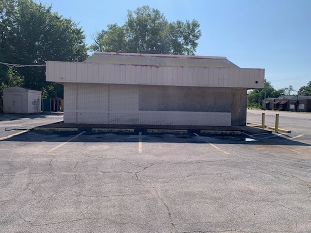 More Photos Of 5901 State St, East Saint Louis Fast Food For Sale