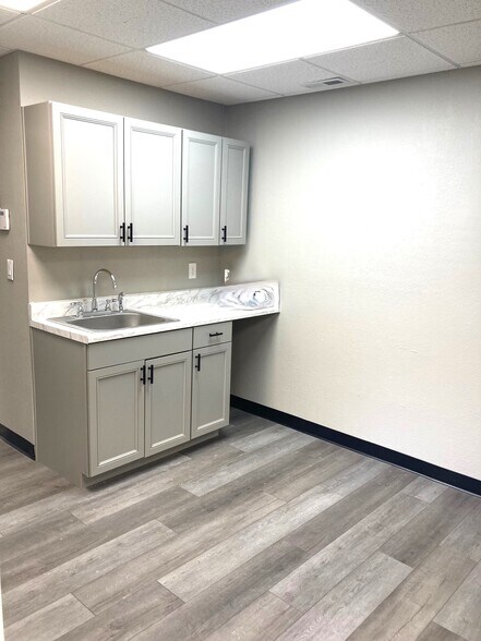 More Photos Of 4810 Rusina Rd, Colorado Springs Medical For Sale