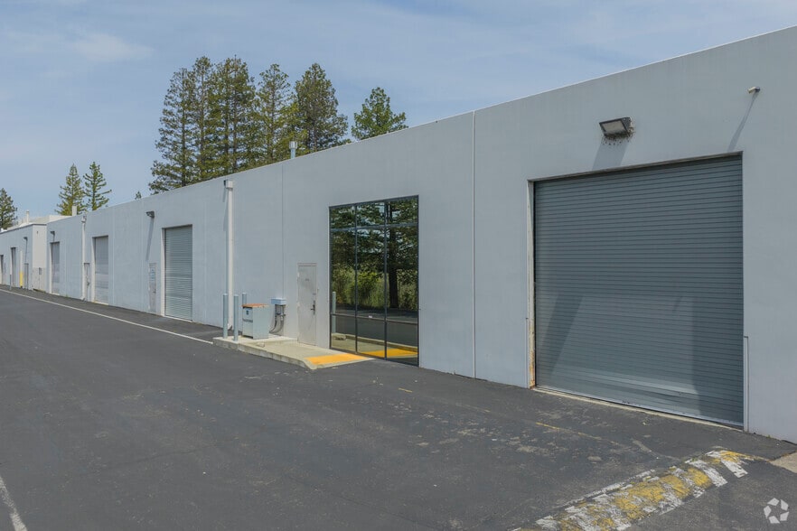More Photos Of 2345-2349 Circadian Way, Santa Rosa Light Manufacturing For Lease