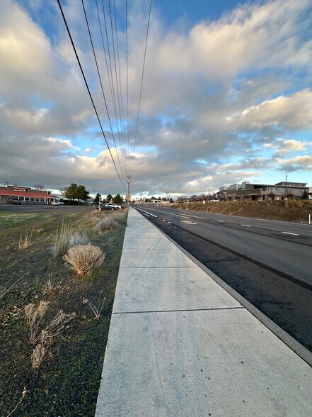 More Photos Of NKA Southgate, Pendleton Land For Sale