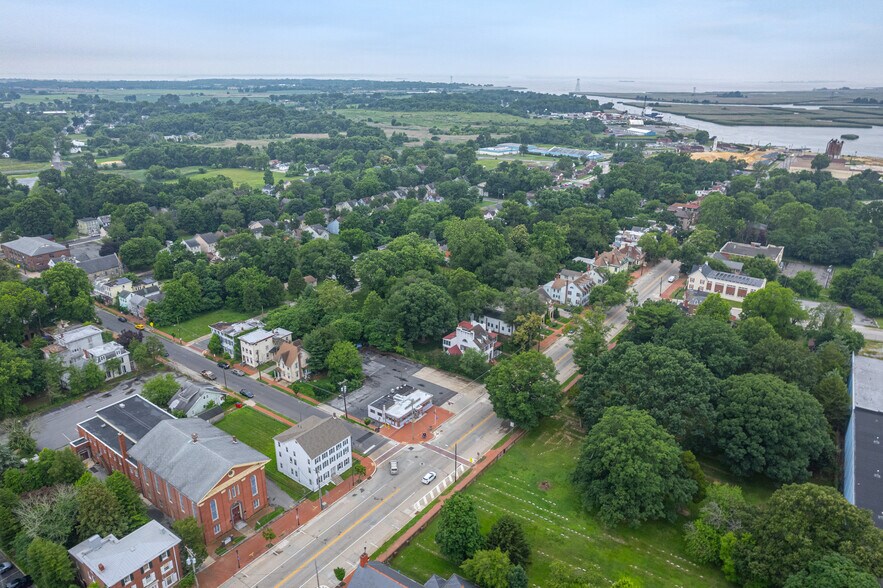 More Photos Of 113 W Broadway, Salem Restaurant For Sale