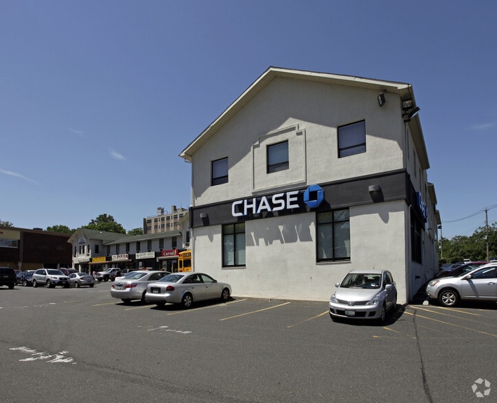 More Photos Of 754-778 Manor Rd, Staten Island Storefront Retail Office For Lease